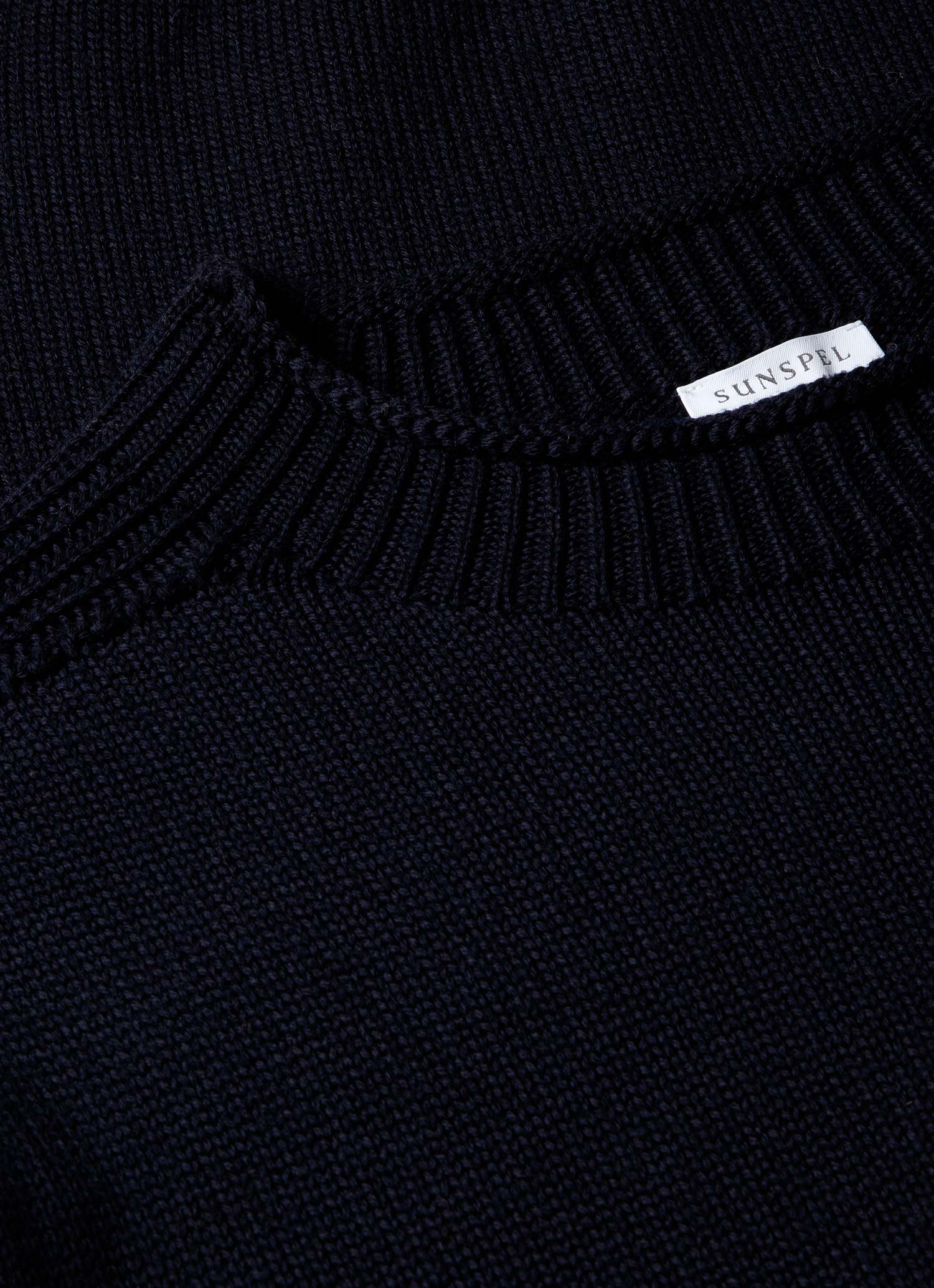 Men's English Merino Fisherman Jumper in Navy