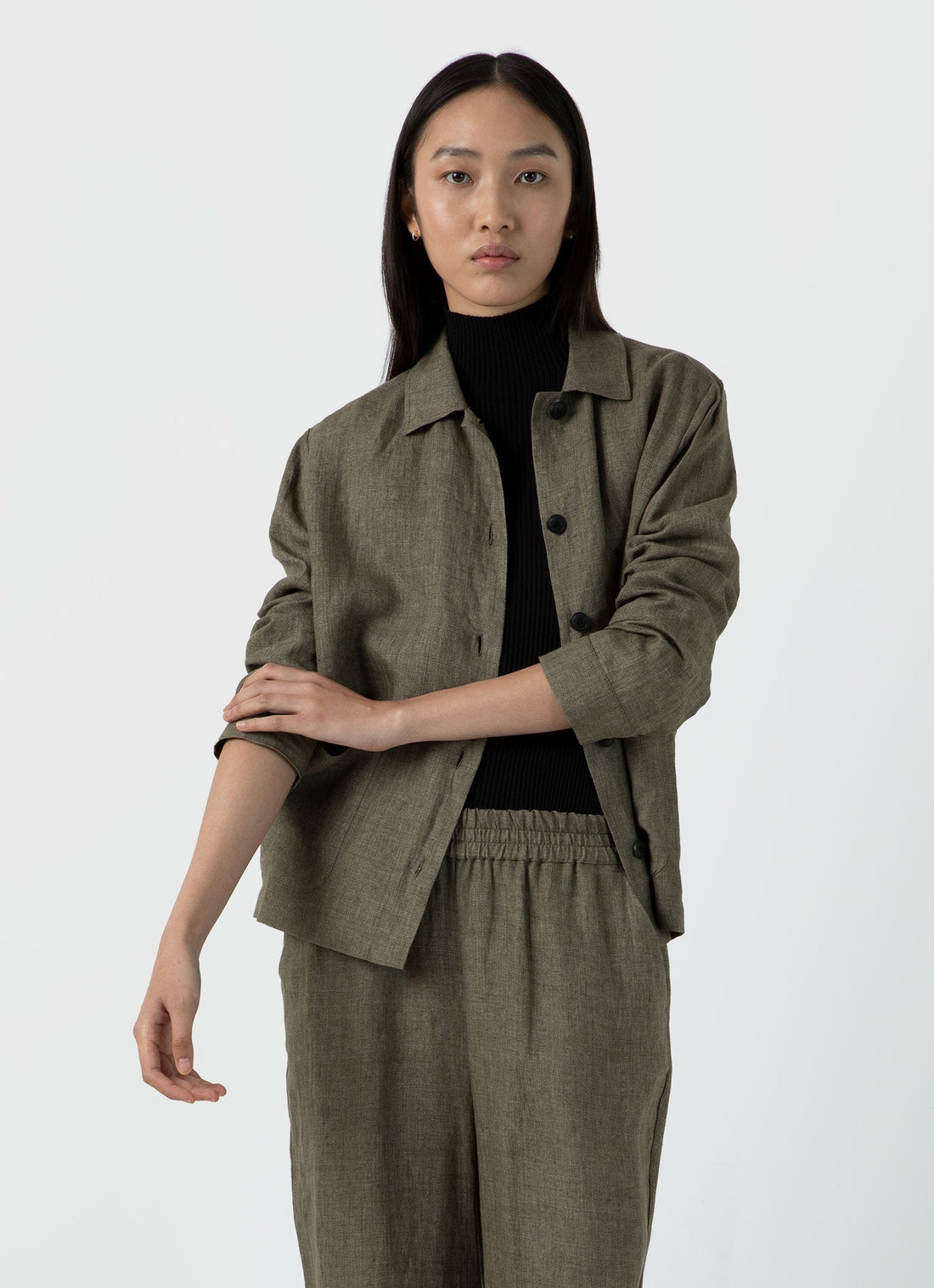 Women's Linen Twin Pocket Jacket in Khaki