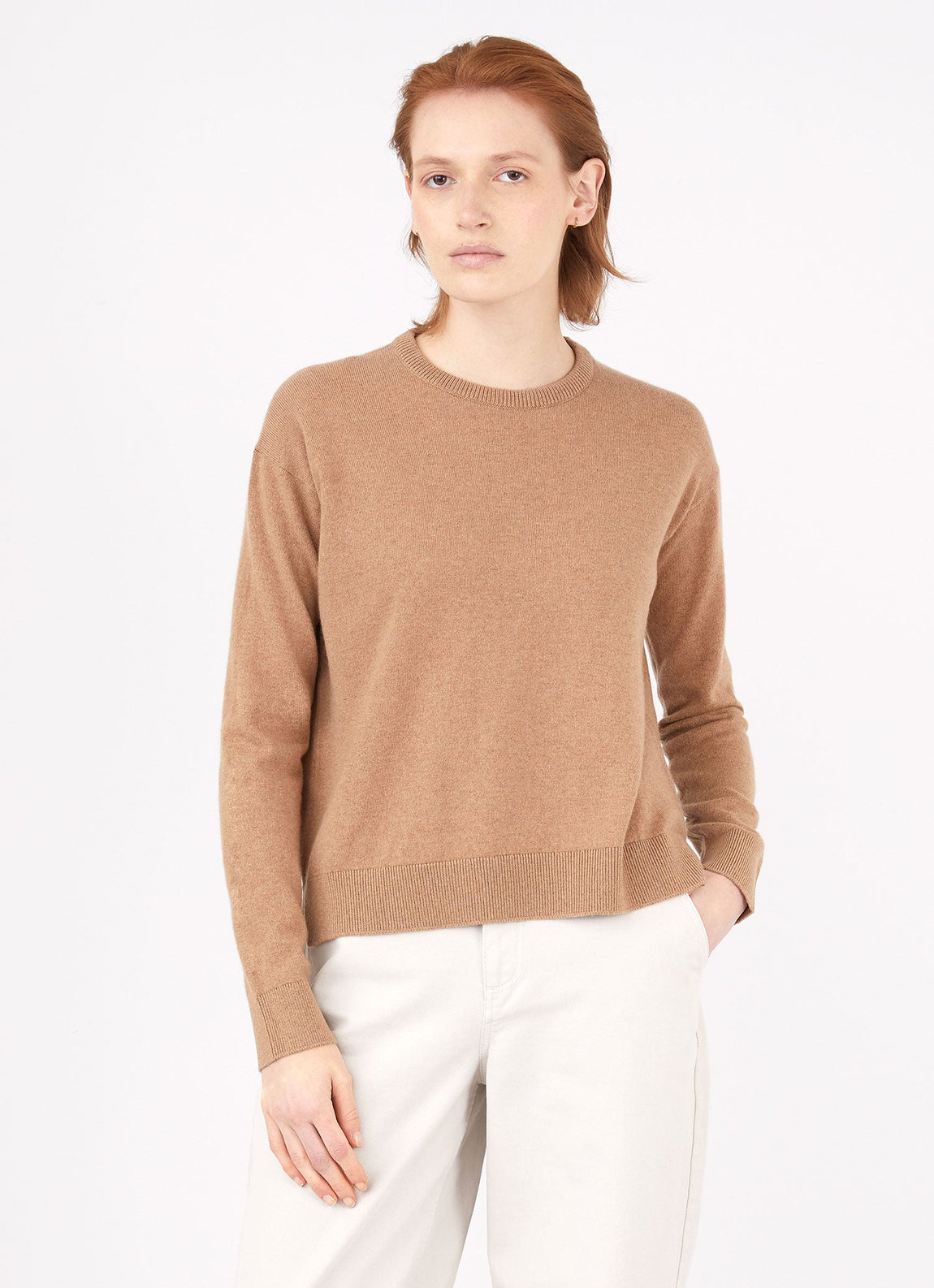 Women's Cashmere Crew Neck Jumper in Camel