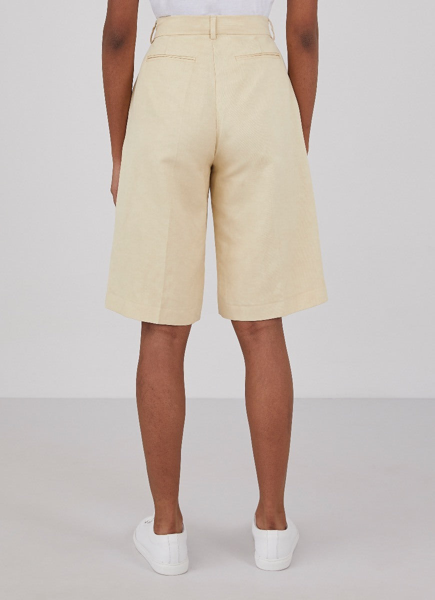 Women's Linen Lyocell Short in Light Beige