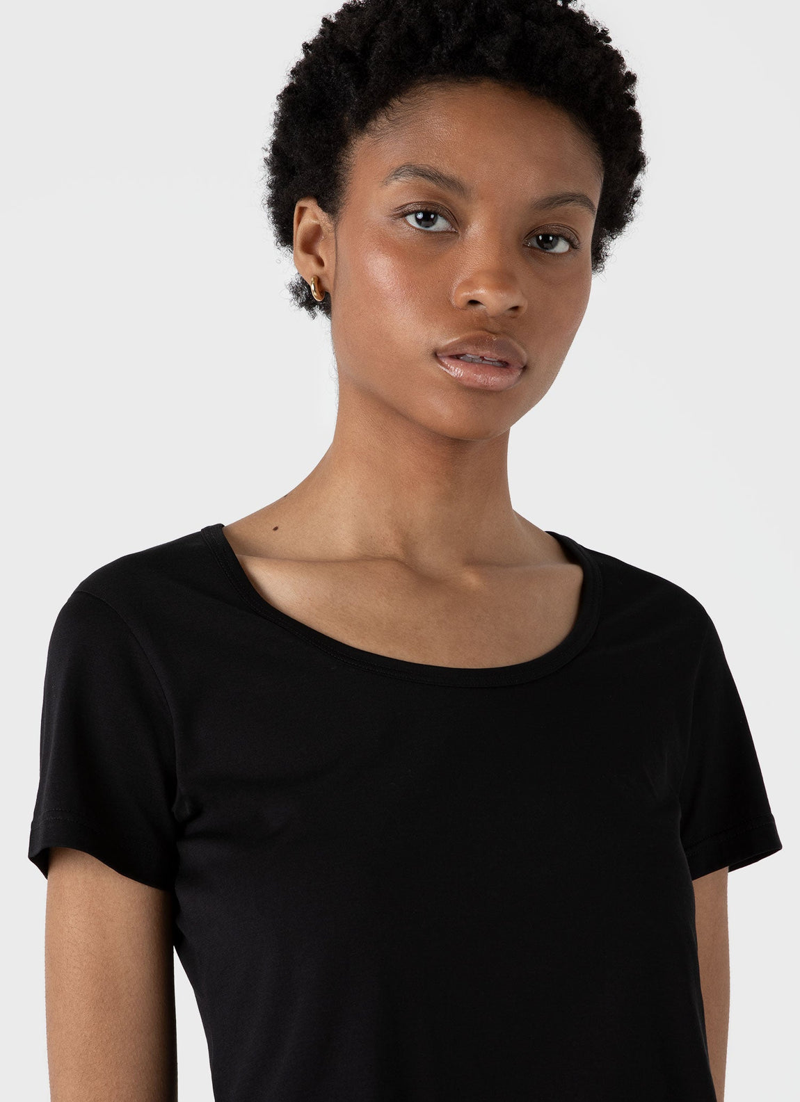 Women's Classic Scoop Neck T-shirt in Black